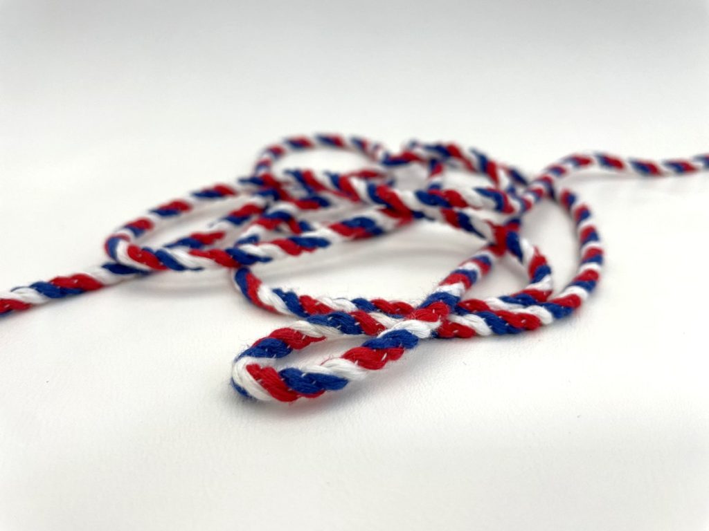 Tricolour cord