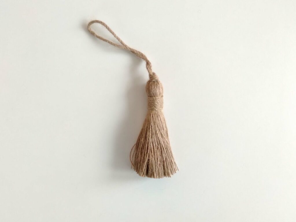 Linen key tassel